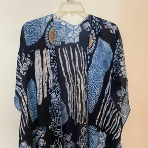 Be Clever Women’s Shawl Sleeved Cover Up Blue White Boho Print L Large NWT thumbnail 2