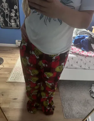 Grinch pajama pants Red Size M thumbnail 1