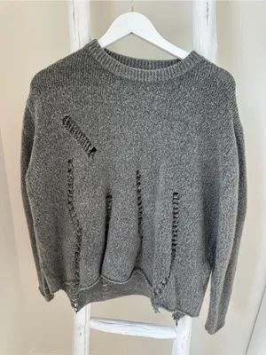 RD Style Gray Distressed Crewneck Sweater Size Large thumbnail 2