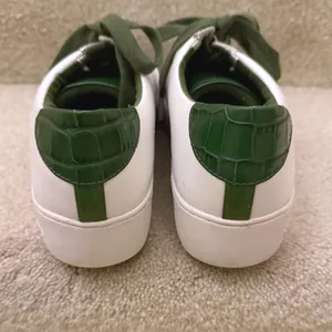 Michael Kors White Leather Low Top Sneakers Green Croc Trim Perforated Womens 8M thumbnail 5