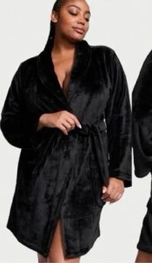 Victoria's Secret Luxurious Black Cozy Velvet Embroidered Robe M/L thumbnail 1