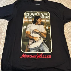 Morgan Wallen World Tour T shirt XL thumbnail 1