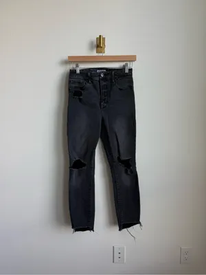 Good American Good Waist Crop Raw Step Jeans Black Distressed Size 27 thumbnail 3
