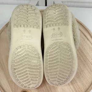 Crocs Furever Crush Faux Fur Lined Platform‎ Clogs Ivory Bone Women Size 8 thumbnail 9