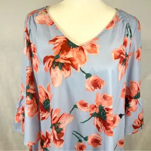 Light blue floral backless oversized top size medium thumbnail 3