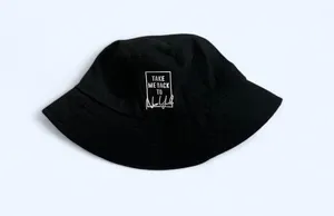 Black cotton "Take me back to New York" bucket hat by Robin Ruth thumbnail 1