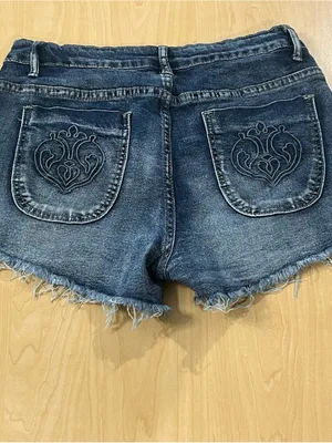 SHEIN Distressed Frayed Hem Denim Jean‎ Shorts thumbnail 3
