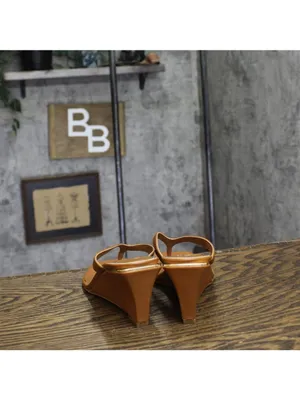 NWT Vince Camuto Cianna Thong Wedge Sandals VC-CIANNA Golden Walnut Brown 7M thumbnail 7