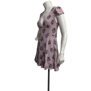 Sunday Best‎ Women's Sz 4 Lilac Floral Print Mini Dress Cap Sleeve Keyhole Back thumbnail 5