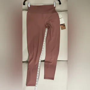 Vuori NWT Rib Studio High-Waisted Leggings Marsala Size M thumbnail 8