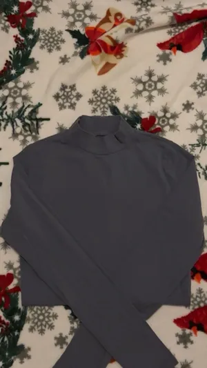 Hollister Gray mock neck long sleeve shirt thumbnail 2