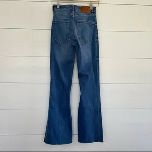 Zara Women’s 2 Raw Hem Flare Wide Leg Denim Jeans thumbnail 3