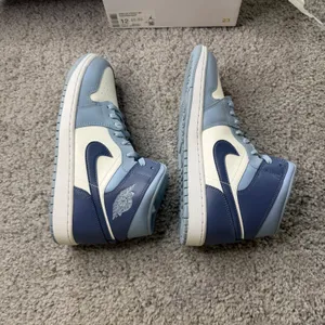 Jordan 1 Mid Sail Diffused Blue Grey BQ6472-140 Womens 12 Sneaker Mid Top thumbnail 5