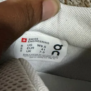 On Running The Roger Clubhouse White Sand Gold Womens Sneakers 48.99138 Size 9.5 thumbnail 6