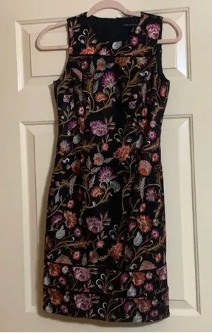 White House | Black Market FLORAL DRESS thumbnail 1