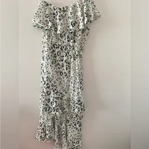 Petal & Pup White Dress Adette Midi Dress‎ Animal Print One Shoulder Size 6 thumbnail 4