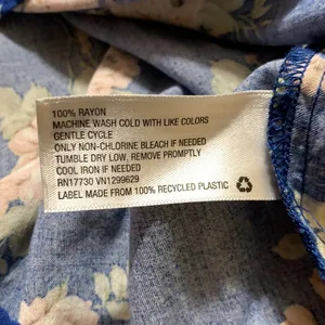 Floral romper Size XL thumbnail 10