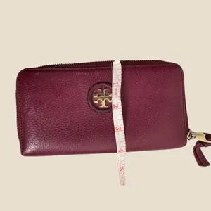 Tory Burch Pebbled Leather Zip Around Continental Wallet Burgundy Logo Clutch thumbnail 6