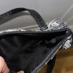 Handle Makeup Bag thumbnail 4