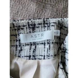 ASTR THE LABEL Tweed Crop Jacket in White Black Size Small thumbnail 4