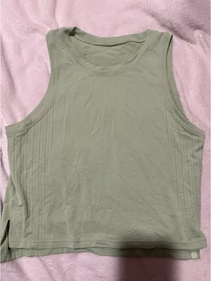 Lululemon Tank thumbnail 1