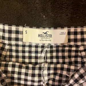 Hollister Gingham Skort Black White thumbnail 4
