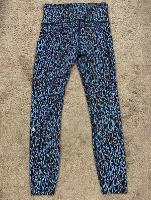 Lululemon bra and legging set leggings size 4 bra size 8 thumbnail 3