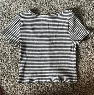 Urban Outfitters Crop Top thumbnail 2