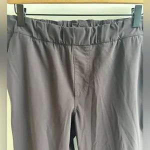 Vuori‎ Miles Ankle Pant medium athleisure workout yoga streetwear techwear thumbnail 5