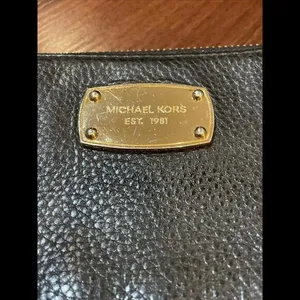 MICHAEL KORS Large Black Pebble Leather Zip‎ Around Wallet 8”x4” thumbnail 6