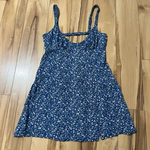 Princess Polly Georgia Blue Floral Sleeveless Mini Dress Sz 6 Cottagecore thumbnail 3