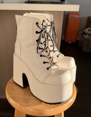 White Leather Camel 203 Demonias thumbnail 1