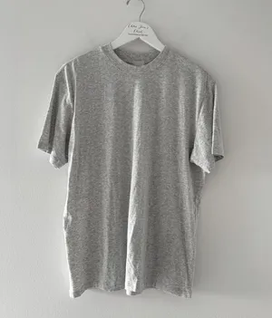 Skims Gray Boyfriend Tee thumbnail 2