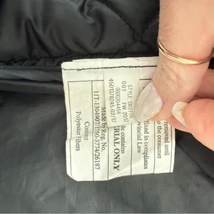 Under Armour Fitted Quilted Thin Puffer Jacket Size Medium thumbnail 9