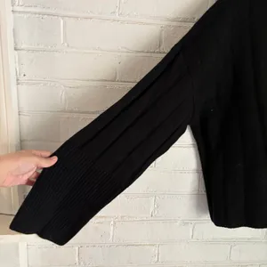 Madewell Small Black Wide Rib Knit Relaxed Mockneck Cashmere Wool Sweater thumbnail 4
