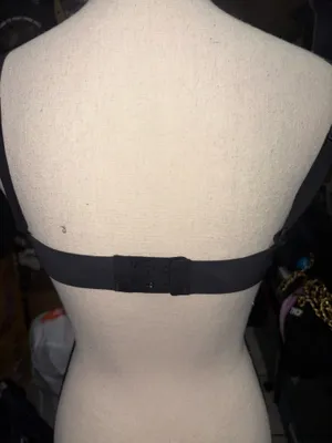Skims bra size small thumbnail 3