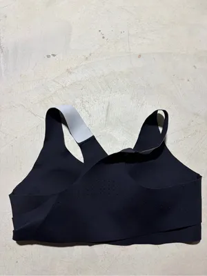 Brooks Black seamless Racerback Sports Bra thumbnail 6