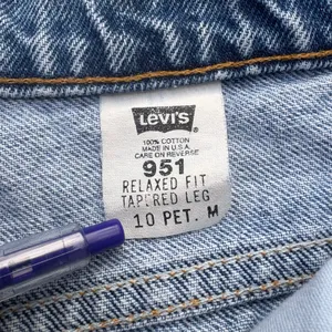 VTG Levi’s 951 Jeans Orange Tab 28x27 Relaxed Tapered Light Wash Mom‎ USA Made thumbnail 7