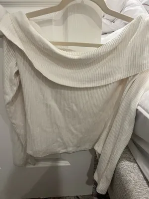Urban Outfitters Beige Off the Shoulder Ribbed Top in Size L thumbnail 1