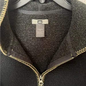 Rei Womens Size Small ful zip black‎ hooded jacket italian fabric thumbnail 9