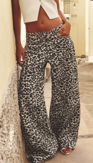 Zara Stylish Leopard Print Wide-Leg Pants thumbnail 1