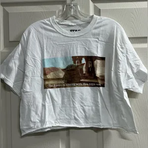 Star Wars Baby Yoda The Force Is Strong With This Little One Crop Top M/L -VGUC thumbnail 1