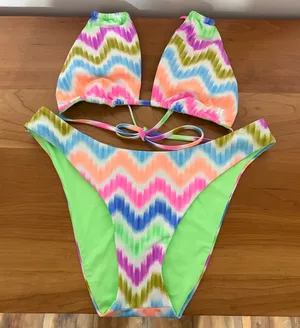 Hurley Chevron Ikat Bikini Set Multicolor Triangle Top S High Cut Bottoms M thumbnail 1