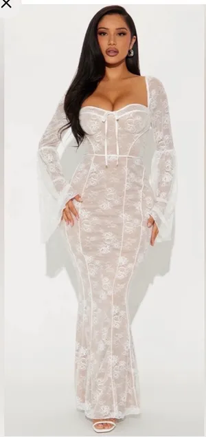 Gorgeous lace dress thumbnail 1