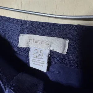Chico's Women's Navy Utility Cargo Pants Size 25 Pull On‎ Stretch Casual Travel thumbnail 3