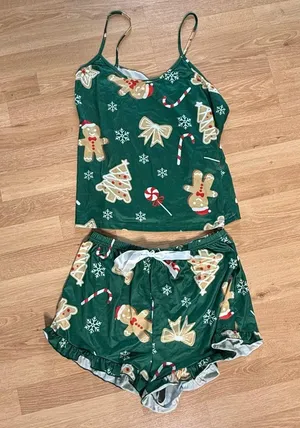 SheIn Christmas PJ Set thumbnail 1