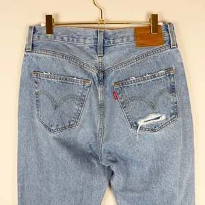 Levi’s Premium 501 Straight Leg Rigid Denim 100% Cotton Distressed Jeans Size 27 thumbnail 6