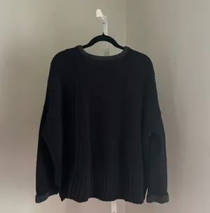 Free People Black Take Over Me Cozy Black Oversized V-Neck Sweater Size Small thumbnail 3