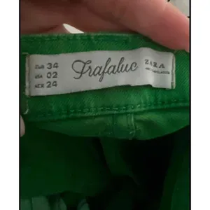 NEW Zara Denim Skinny Jeans Green Size 2 Mid Rise Slim thumbnail 10