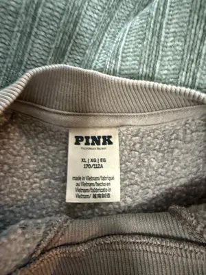 PINK - Victoria's Secret Sweatshirt thumbnail 2